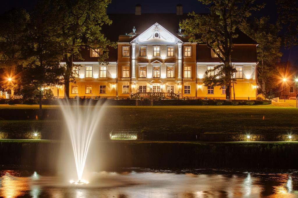 Hotel Malpils Manor Exterior foto